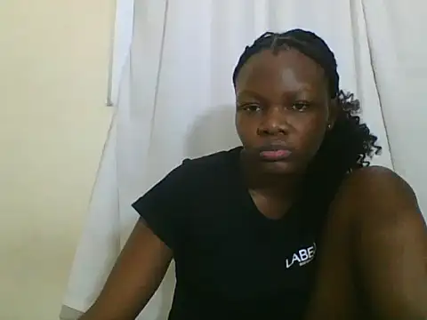 Snapshot of Sweetgal2025 chatting on 07/12/26, 05:37 Sweetgal2025 online show from 07/12/26, 05:37