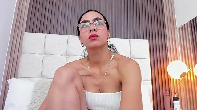 Snapshot of Camila_Vega22 chatting on 05/26/26, 11:39 Camila Vega22 online show from 05/26/26, 11:39
