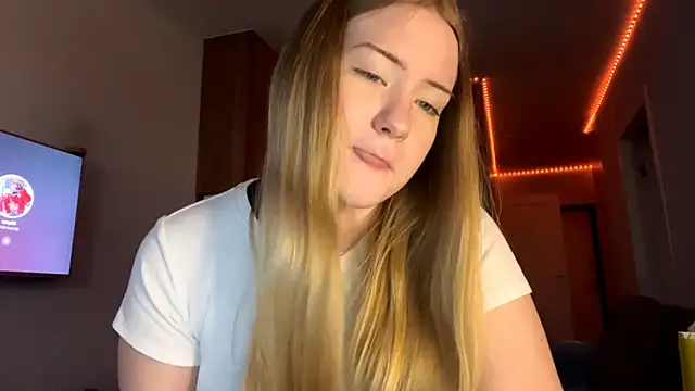 Snapshot of Lisi_Kiss_ chatting on 05/25/26, 06:47 Lisi Kiss online show from 05/25/26, 06:47