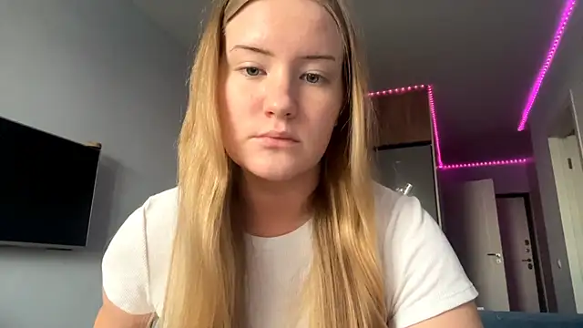 Snapshot of Lisi_Kiss_ chatting on 06/06/26, 04:55 Lisi Kiss online show from 06/06/26, 04:55