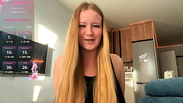 Snapshot of Lisi_Kiss_ chatting on 06/14/26, 05:37 Lisi Kiss online show from 06/14/26, 05:37