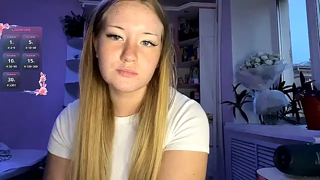 Snapshot of Lisi_Kiss_ chatting on 06/28/26, 06:03 Lisi Kiss online show from 06/28/26, 06:03