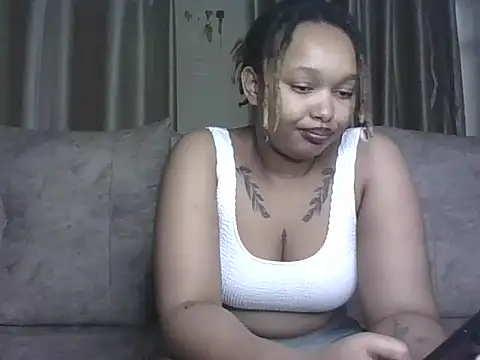 Snapshot of Candy_Tracy chatting on 06/17/26, 10:28 Candy Tracy online show from 06/17/26, 10:28