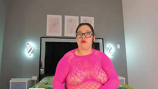 zoe curvyy online show from 06/01/26, 12:07