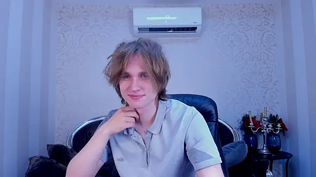 Snapshot of FinnBev chatting on 05/23/26, 08:46 FinnBev online show from 05/23/26, 08:46
