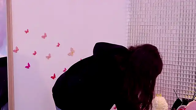 Daisy Blush online show from 06/13/26, 04:10