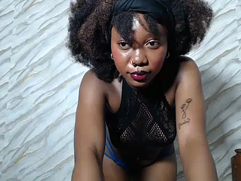 SpicyMackenzie22 online show from 05/30/26, 03:31