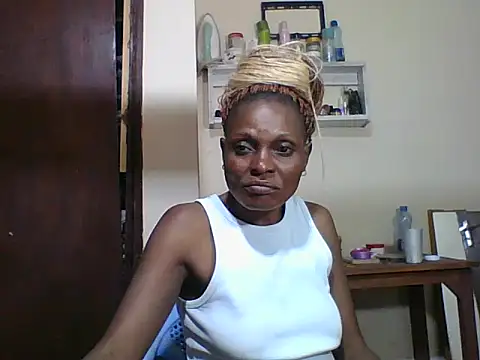 Snapshot of Ebonyqueen4 chatting on 06/01/26, 07:04 Ebonyqueen4 online show from 06/01/26, 07:04