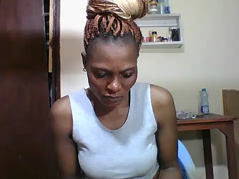 Snapshot of Ebonyqueen4 chatting on 06/04/26, 06:41 Ebonyqueen4 online show from 06/04/26, 06:41