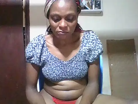 Snapshot of Ebonyqueen4 chatting on 07/11/26, 11:46 Ebonyqueen4 online show from 07/11/26, 11:46