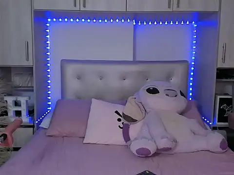 Honniewhitee  online show from 06/11/26, 02:53