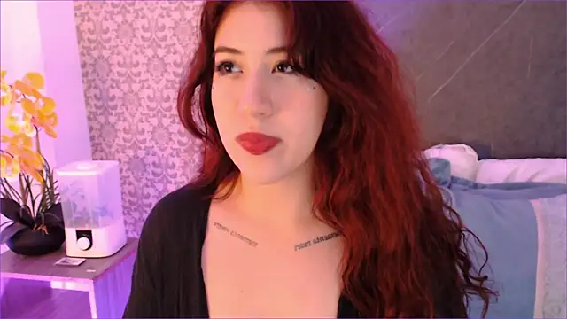 Snapshot of AbrilSnow chatting on 07/12/26, 11:56 AbrilSnow online show from 07/12/26, 11:56