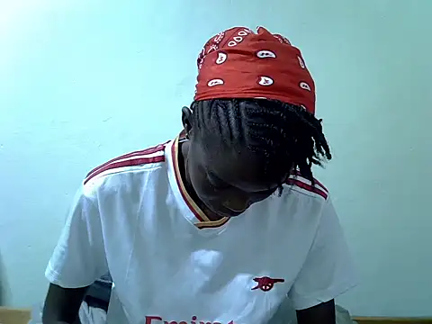 Pretty min online show from 06/06/26, 05:34