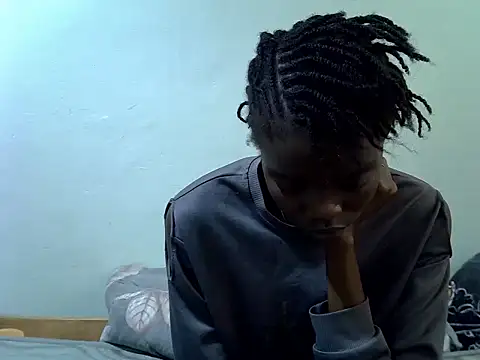 Pretty min online show from 06/13/26, 07:50