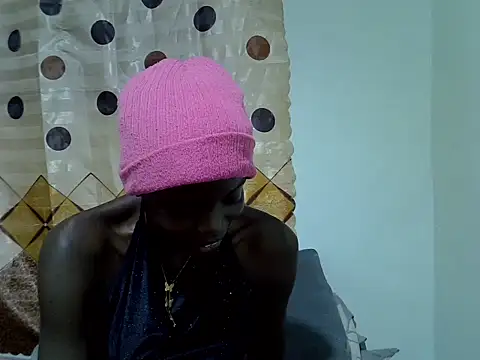 Pretty min online show from 06/19/26, 07:17