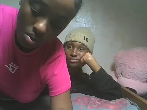 loversoncam online show from 06/17/26, 01:56