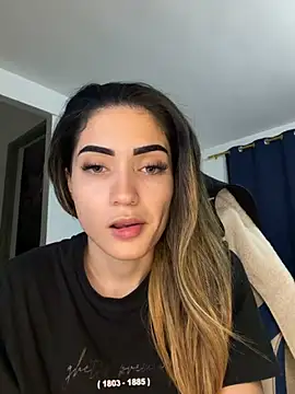 Snapshot of MagdalenaVega chatting on 05/27/26, 11:29 MagdalenaVega online show from 05/27/26, 11:29