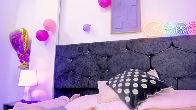 Meghan candy online show from 06/11/26, 12:32