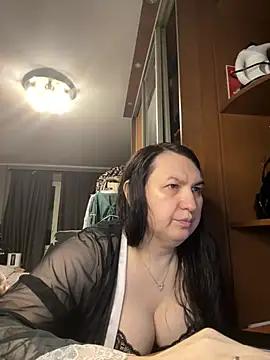 Snapshot of EvaBeautyXxX chatting on 05/26/26, 10:17 EvaBeautyXxX online show from 05/26/26, 10:17