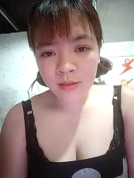 Snapshot of Loleml01 chatting on 05/27/26, 03:47 Loleml01 online show from 05/27/26, 03:47