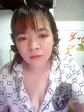Snapshot of Loleml01 chatting on 05/28/26, 04:54 Loleml01 online show from 05/28/26, 04:54
