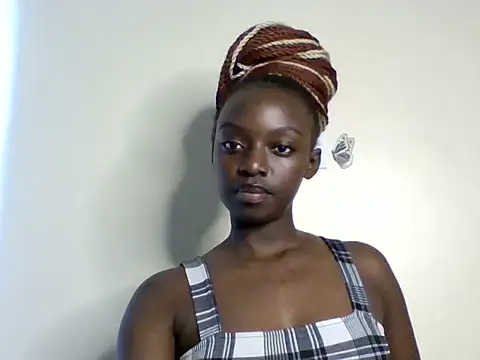 Snapshot of Red_blair chatting on 06/08/26, 11:43 Red blair online show from 06/08/26, 11:43