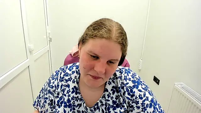 Bella shyy  online show from 06/18/26, 12:31