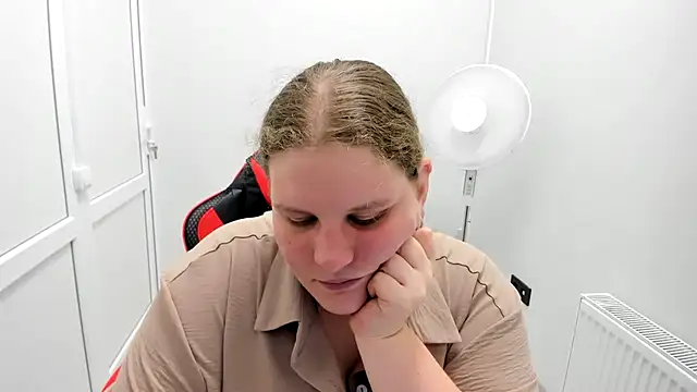 Bella shyy  online show from 07/17/26, 01:07