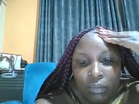 Snapshot of Queenbella780 chatting on 07/14/26, 09:14 Queenbella780 online show from 07/14/26, 09:14