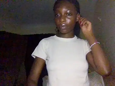 Snapshot of miss_petite0 chatting on 05/25/26, 07:58 miss petite0 online show from 05/25/26, 07:58