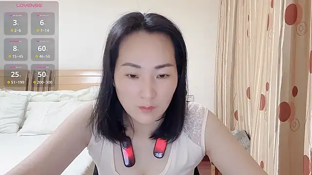 ParisNoctis online show from 05/26/26, 04:14