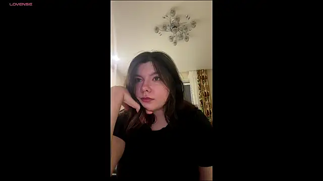 Snapshot of linaligurt chatting on 05/16/26, 05:12 linaligurt online show from 05/16/26, 05:12