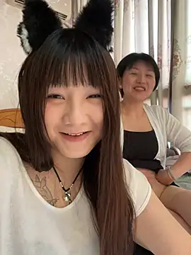 Snapshot of yan63737 chatting on 07/06/26, 03:58 yan63737 online show from 07/06/26, 03:58