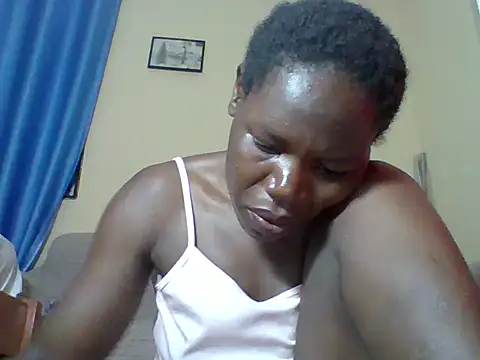 Snapshot of Blacksexyqueen24 chatting on 05/17/26, 11:01 Blacksexyqueen24 online show from 05/17/26, 11:01