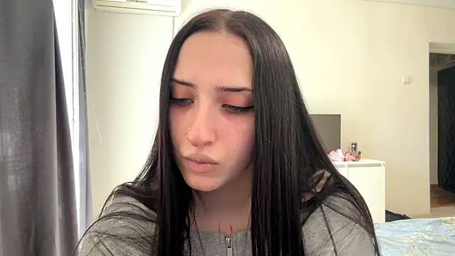 Snapshot of KiraJaydes chatting on 05/23/26, 12:31 KiraJaydes online show from 05/23/26, 12:31