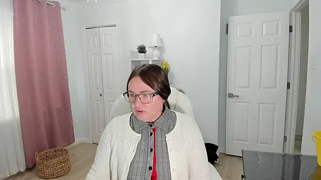 Snapshot of Vika73 chatting on 02/18/25, 03:10 Vika73 online show from 02/18/25, 03:10