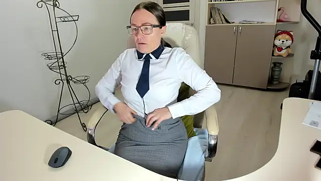 Snapshot of Vika73 chatting on 11/20/25, 07:08 Vika73 online show from 11/20/25, 07:08