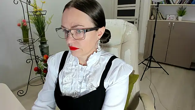 Snapshot of Vika73 chatting on 11/29/25, 07:22 Vika73 online show from 11/29/25, 07:22