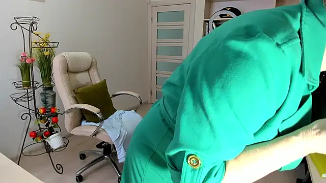 Snapshot of Vika73 chatting on 01/10/26, 12:07 Vika73 online show from 01/10/26, 12:07