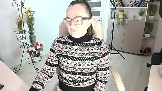 Snapshot of Vika73 chatting on 02/06/26, 06:40 Vika73 online show from 02/06/26, 06:40