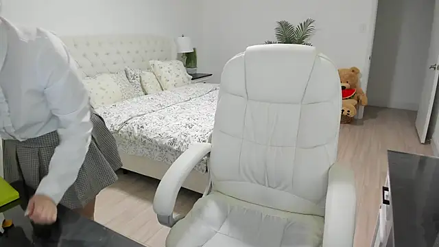 Snapshot of Vika73 chatting on 02/20/26, 12:27 Vika73 online show from 02/20/26, 12:27