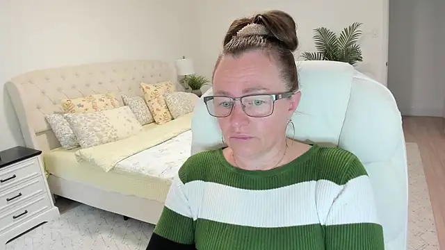Vika73 online show from 06/10/26, 11:42