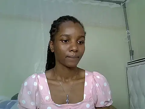 Snapshot of Sexy_vylsa chatting on 05/27/26, 09:01 Sexy vylsa online show from 05/27/26, 09:01