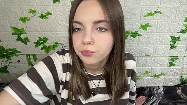 LisaPorse online show from 06/05/26, 02:12