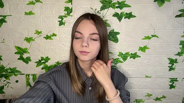 LisaPorse online show from 06/27/26, 02:12