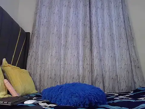 Fl0wrs  online show from 06/05/26, 05:03