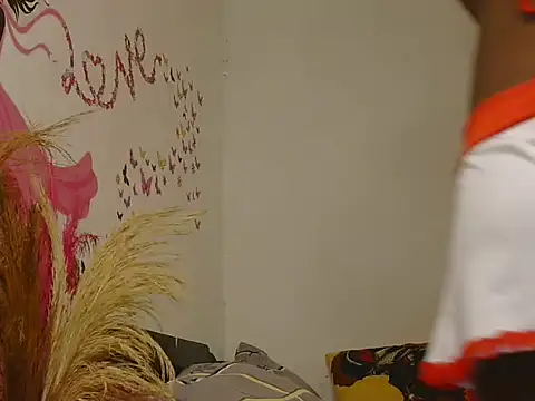 Saucy1 Angels online show from 05/26/26, 07:04