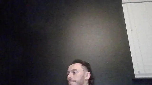 Snapshot of Tallhungcloudyyy chatting on 06/20/26, 04:26 Tallhungcloudyyy online show from 06/20/26, 04:26