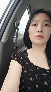 Snapshot of lylxili chatting on 06/18/26, 12:44 lylxili online show from 06/18/26, 12:44