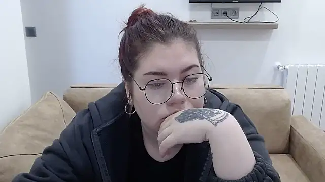 Isabel Graves online show from 05/20/26, 06:08